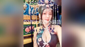 合肥淑女跟着音乐扭动