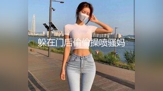 【cos系列】Ria 久留美她设法将他雄起的鸡巴塞进她的嘴里，不久他就射在她的脸上。