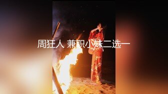 【新速片遞】 超市跟随偷窥漂亮美眉 男友在也要抄 蓝色蕾丝花边小内内 饱满性感大屁屁 