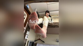 【新片速遞】  写字楼女厕蓝衣黑裤闷骚型靓妹❤️性感的黑色情趣内中间开窗全是毛